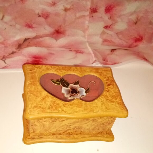 GIRL'S 6" JEWELRY BOX WITH SITTING 9" TEDDYBEAR DRESSER DECOR - Picture 5 of 9